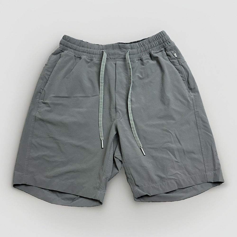 Lululemon Bowline 8" Shorts Mens Small Gray Linerless Gym Run LM7ARQS
